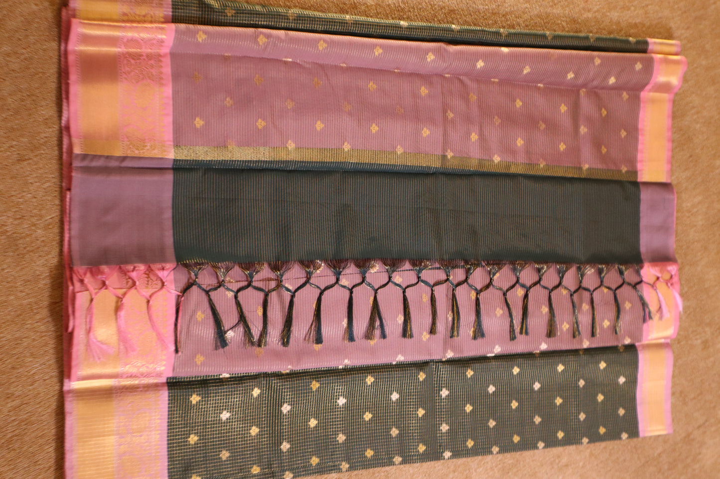 Semi Gadwal Saree - Dark Green with Pink Border