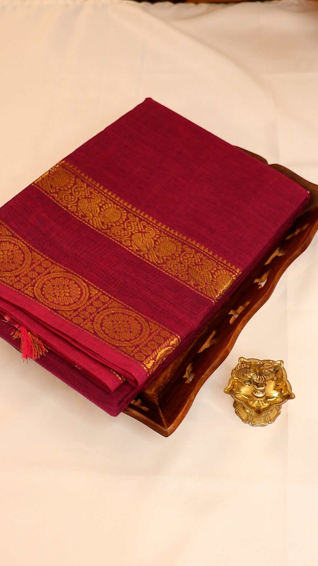 Traditional Kanchi Cotton - Magenta Pink with Gold Zari Rettapetta Border - TKCEQ054