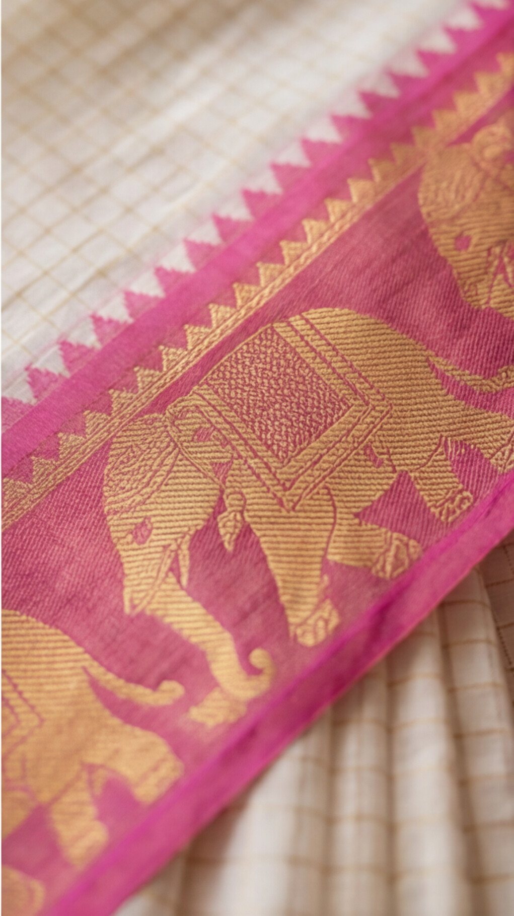 Silk Checked Saree - White with Pink