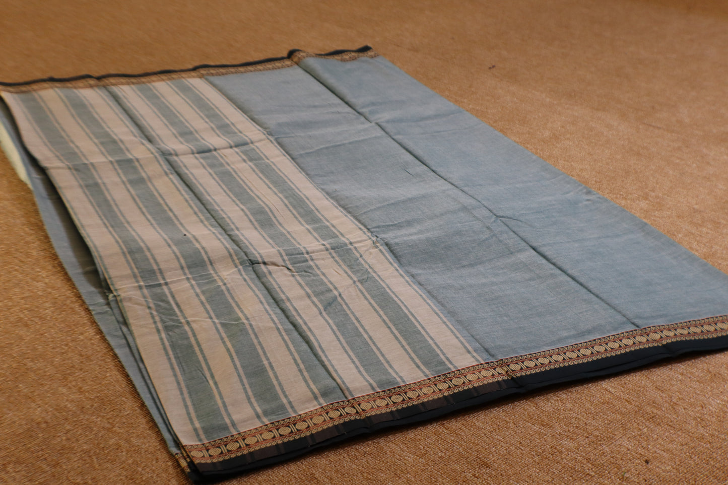Narayanpet Saree - Green with Dark Green Border - NPEQ014