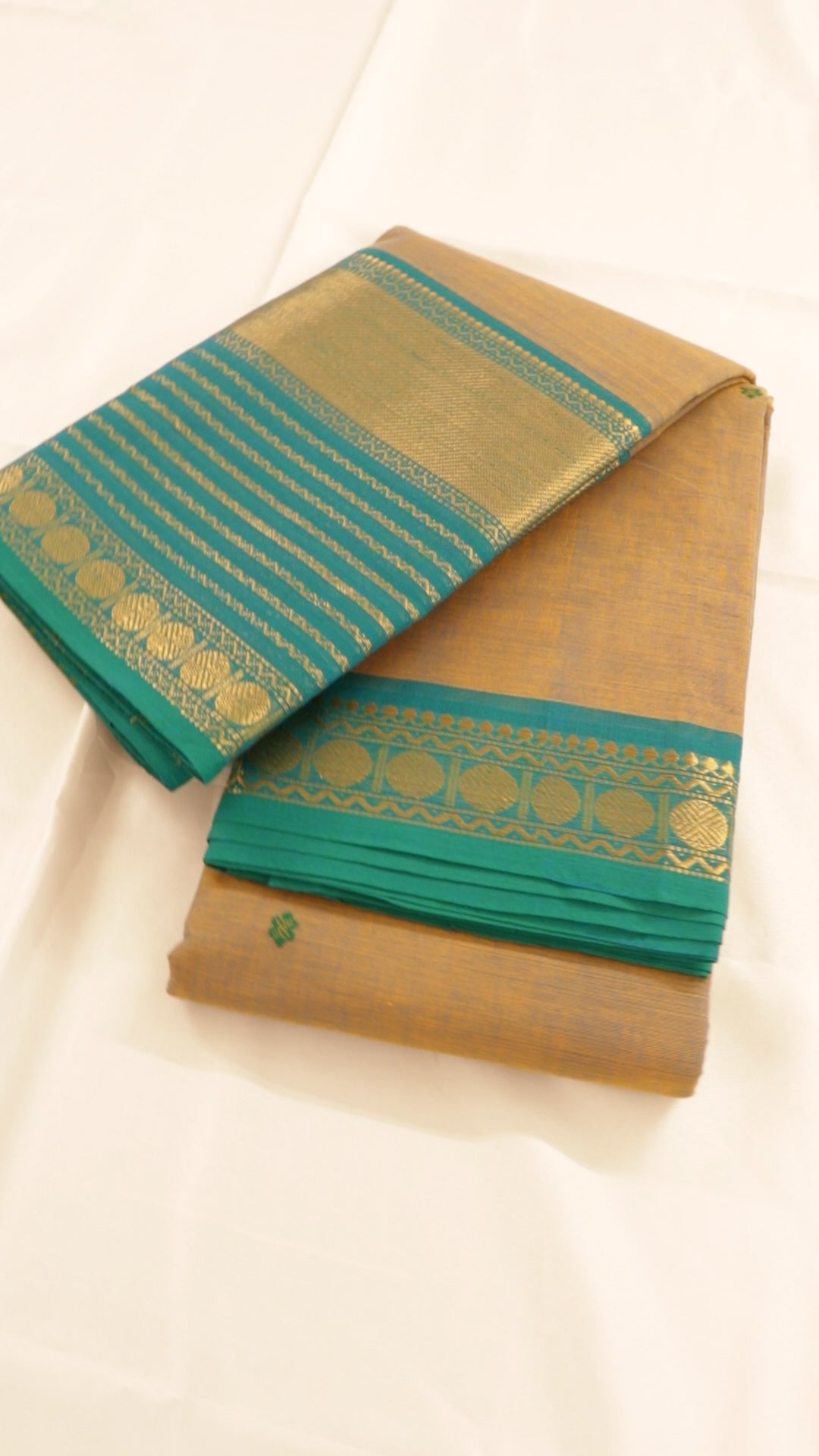 Traditional Kanchi Cotton - Mist Grey with Peacock Turquoise Blue - TKCEQ005
